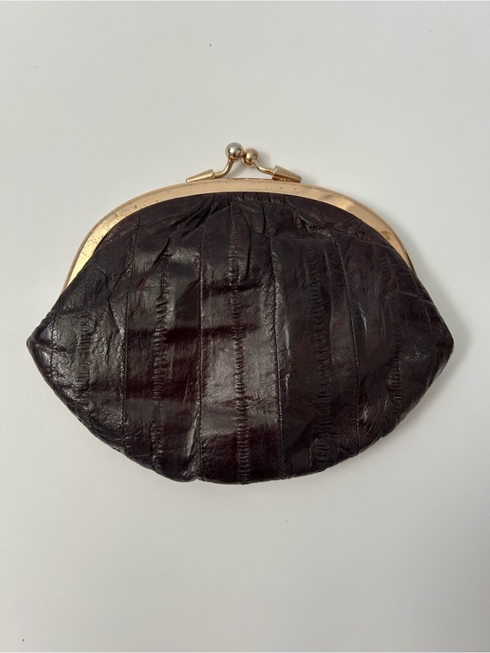 Vintage Eel Skin Coin Purse Handbags - VTG Genuine Eel Skin Double Kiss Lock Coin Change Purse
Brown Burgundy Gold